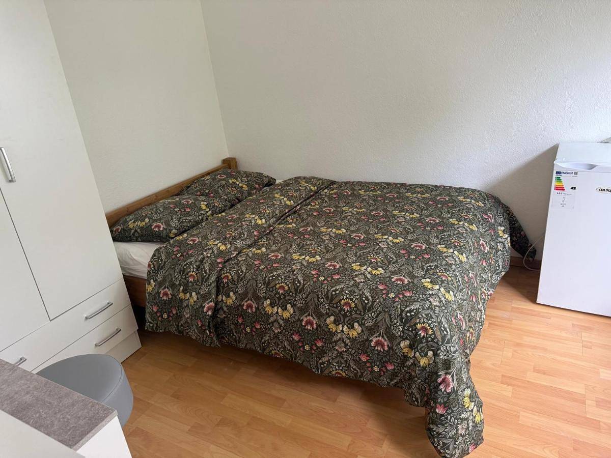 Appartement entier, Four-Bedroom Apartment in Saint-Herblain, Région de Nantes