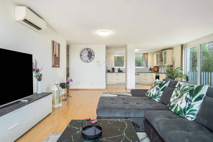 Ganze Wohnung, Ferienwohnung 'Cocoon Am Schloß Top 2' mit Seeblick, Wlan und Klimaanlage in Lochau, Bodensee-Vorarlberg