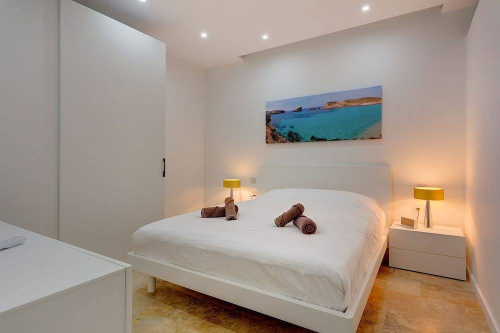 Geheel appartement, Modern appartement met 2 slaapkamers in St. Julians in Paceville, San Giljan