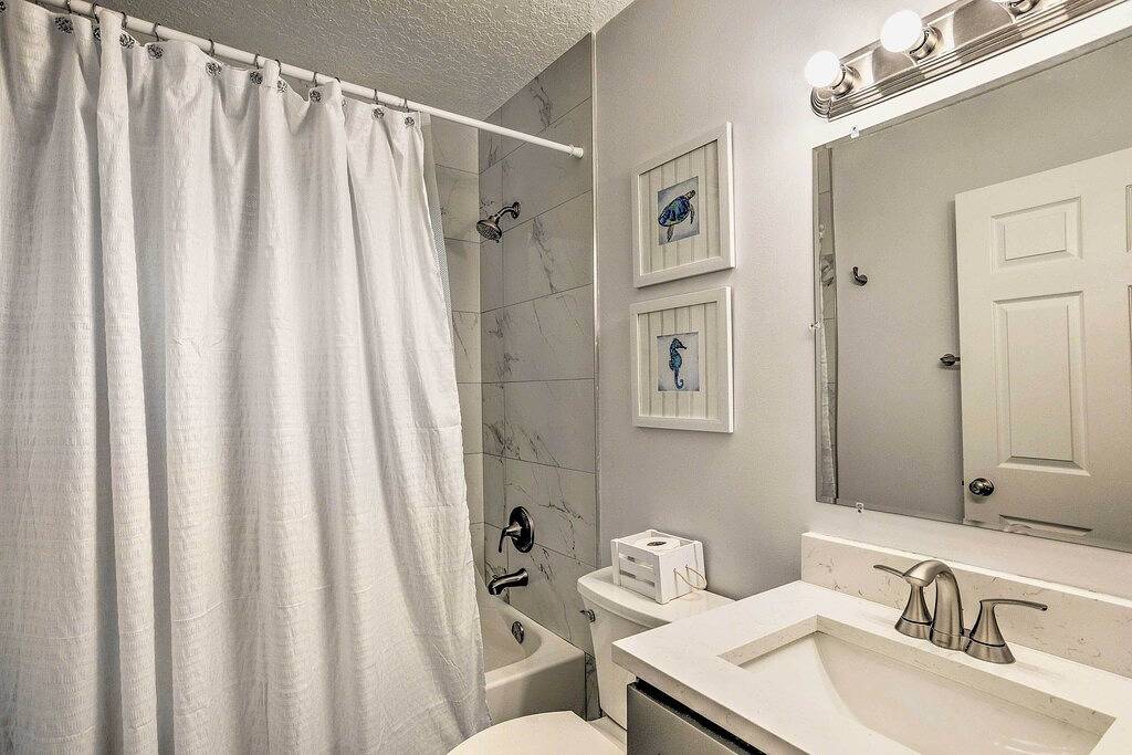 Jupiter Home w/ Patio & Grill ~ 6 Mi to Beach! in Jupiter, Palm Beach County