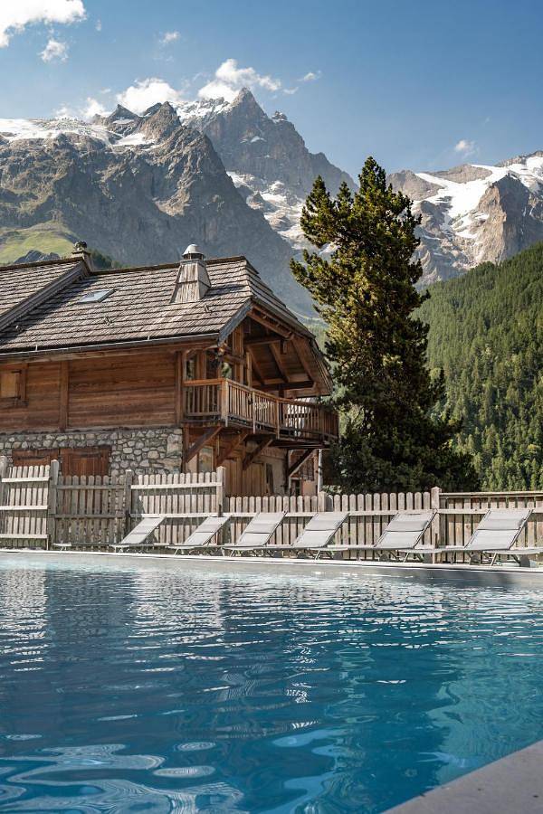 Hôtel pour 3 personnes, avec sauna ainsi que piscine et jardin, animaux acceptés à La Grave - 2