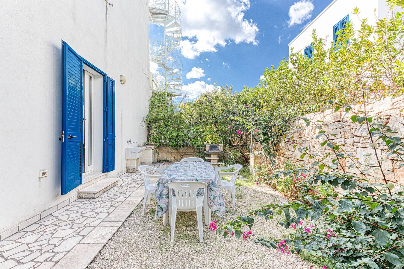 Holiday Home L'Ulivo di Novaglie with Terrace and Air Conditioning, Pet-Friendly in Novaglie, Lecce Province