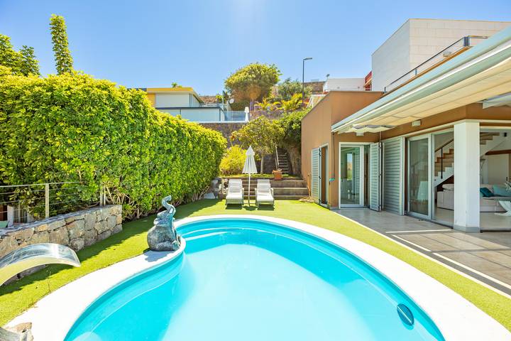 Villa pour 4 personnes, avec balcon et jardin dans Salobre