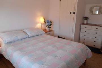 Log Cabin for 4 People in Mersea Island, Colchester, Photo 1