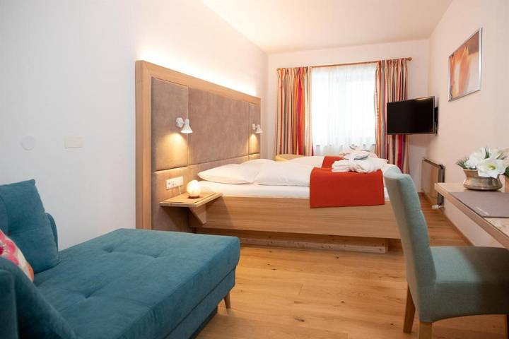 Hotel für 3 Personen, mit Terrasse und Garten sowie Sauna in Eugendorf