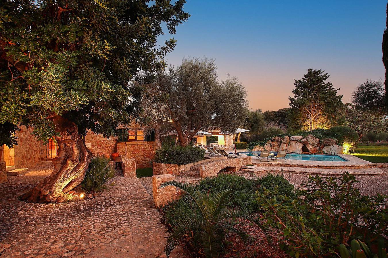 Country House 'Finca Bennassar' with Mountain View, Pool, Garden & Wi-Fi in el Vilà, Pollença