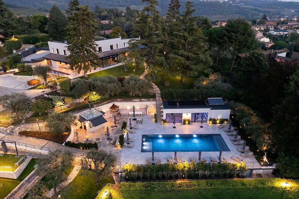 Private Villa with private pool, Wifi, sauna, A/C, Tv, patio, panoramic view, close to Verona in Negrar, Verona Province