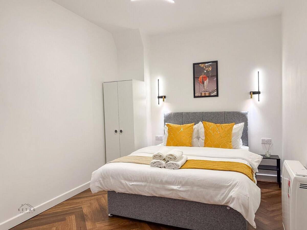 Entire apartment, Two-Bedroom Apartment in Luton, Chiltern Hills