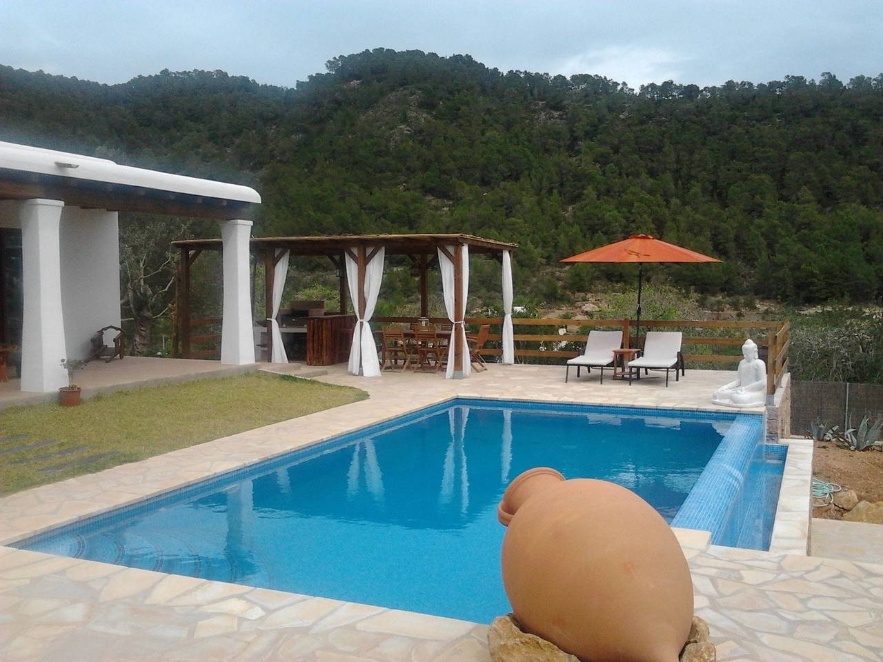 Bonito chalet con piscina in Cala San Vicente, San Juan Bautista