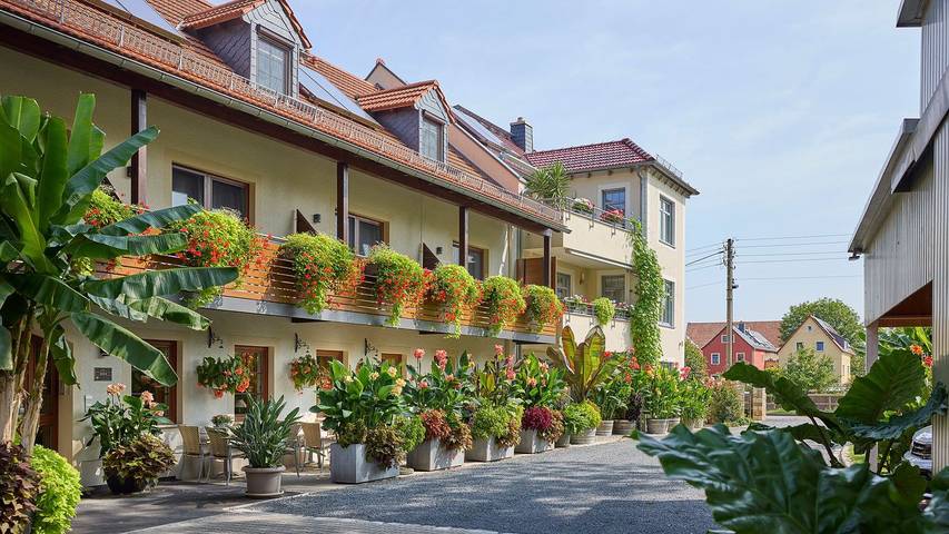 Ferienwohnung für 4 Personen, mit Garten und Sauna in Sächsisches Elbland