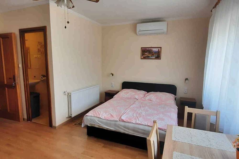 Ganze Wohnung, Ferienwohnung mit Wlan und Klimaanlage in Keszthely, Keszthely und Umgebung