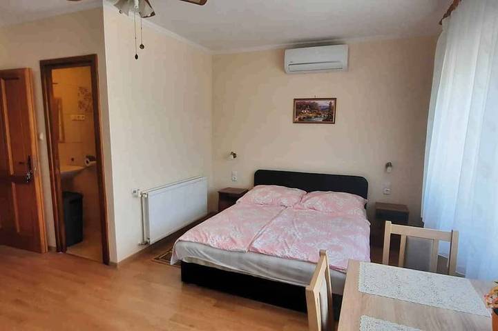 Ganze Wohnung, Ferienwohnung mit Wlan und Klimaanlage in Keszthely, Balaton Region