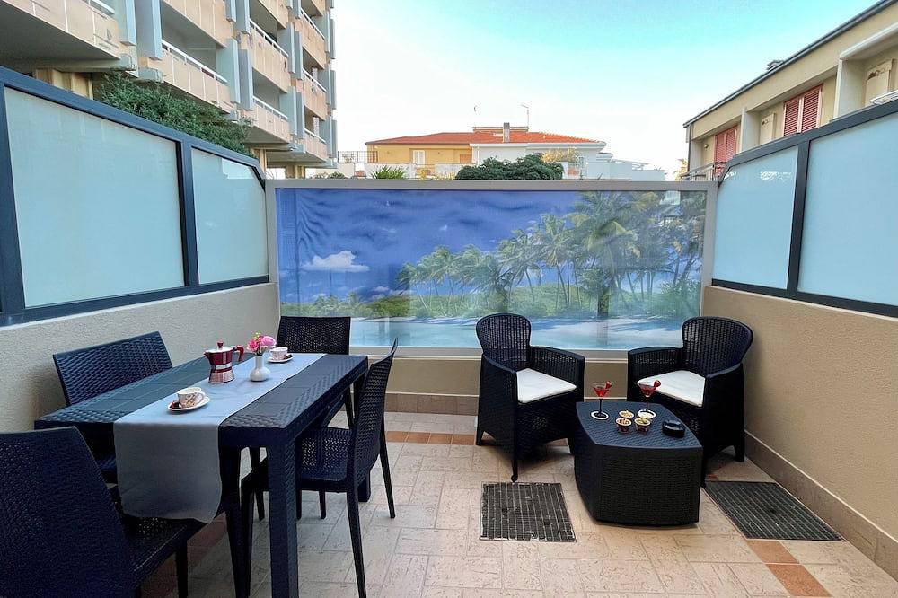 Entire apartment, {Perla d'amare ~ Rubino} Elegant apartment a stone's throw from the sea in Porto d'Ascoli, Riviera delle Palme