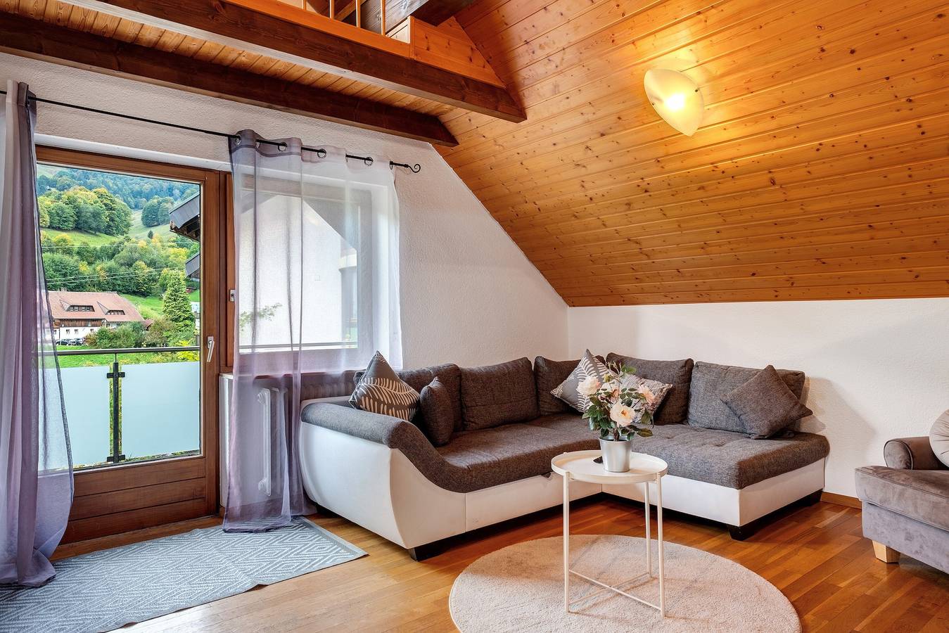 Ganze Wohnung, Ferienwohnung im Wiedener Hof mit Bergblick, Balkon und Wlan in Wieden, Südschwarzwald