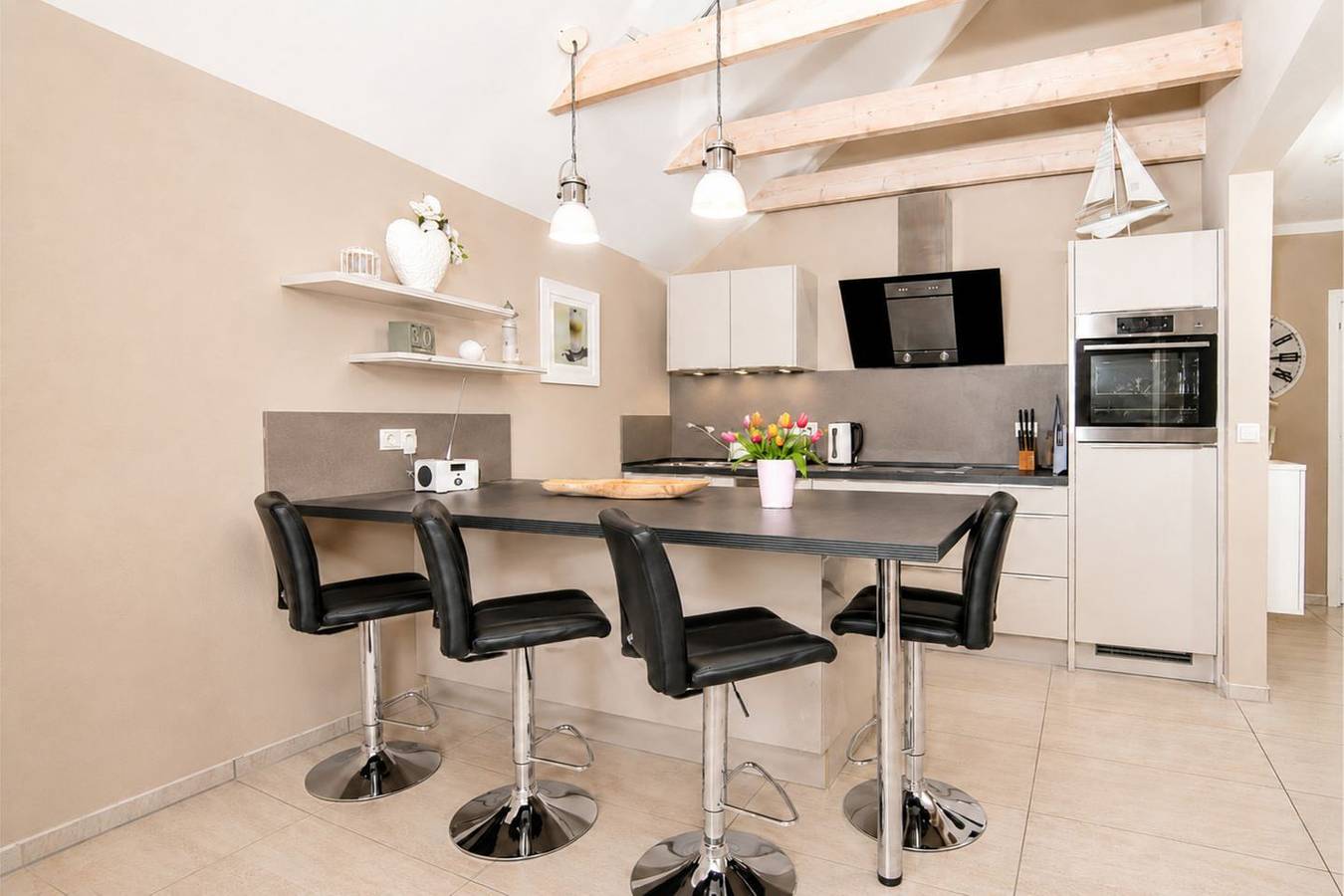 Ganze Wohnung, 3 Zimmer, Balkon & Komfort für 4 Personen und Hund in Wittenbeck, Bad Doberan & Umland