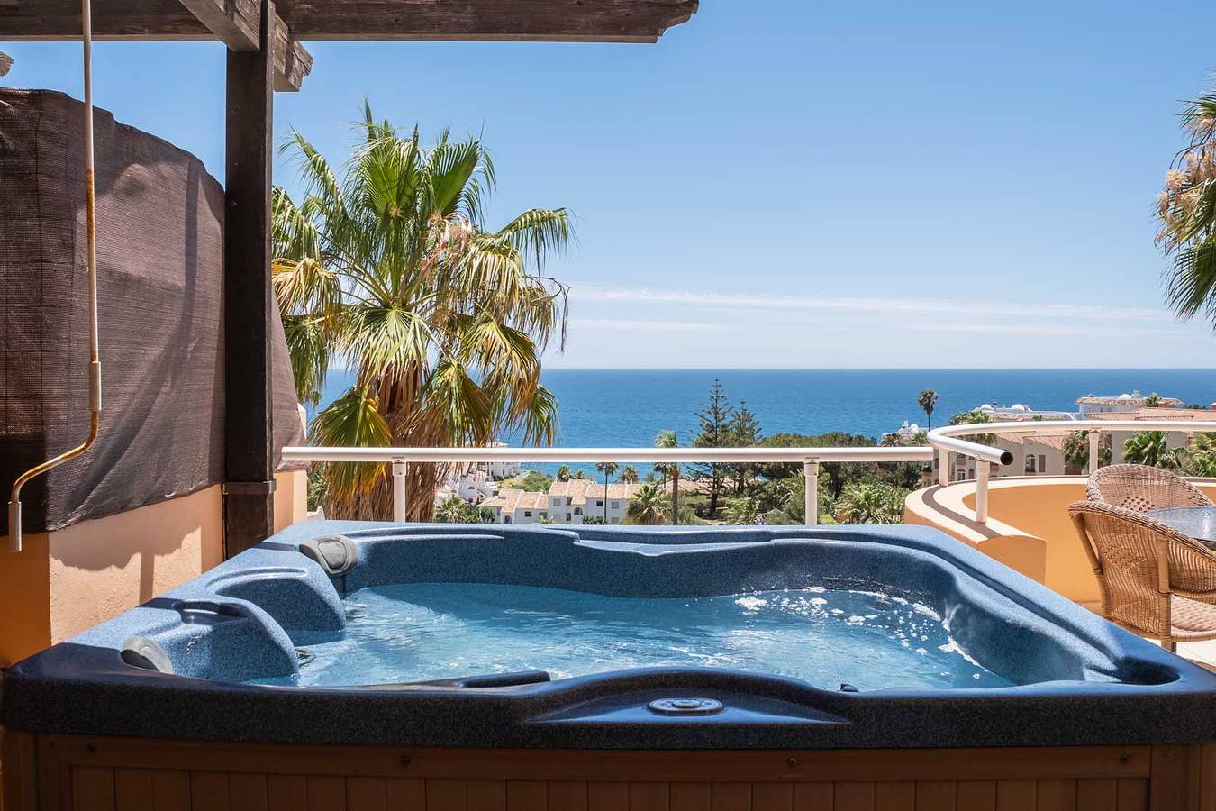 Entire apartment, Alfresco Stays Mijas Costa Malibu Sea Views in Playa El Bombo, Mijas