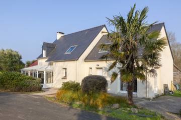 Ferienhaus für 12 Personen, mit Kinderpool und Sauna sowie Garten in Quimper und Umgebung