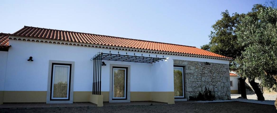 Location de vacances pour 2 personnes, avec piscine et jardin dans Torres Novas - 2