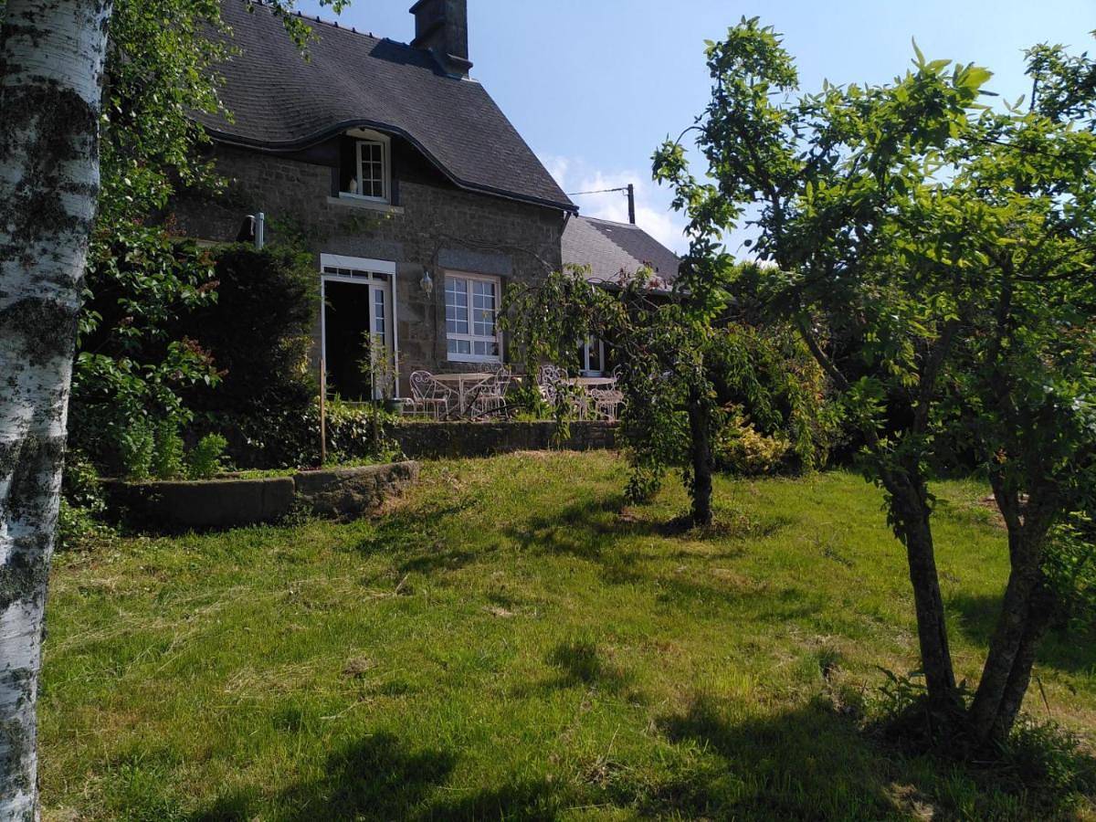 Double Room with Terrace in Saint-Michel-de-Montjoie, Région d'Avranches