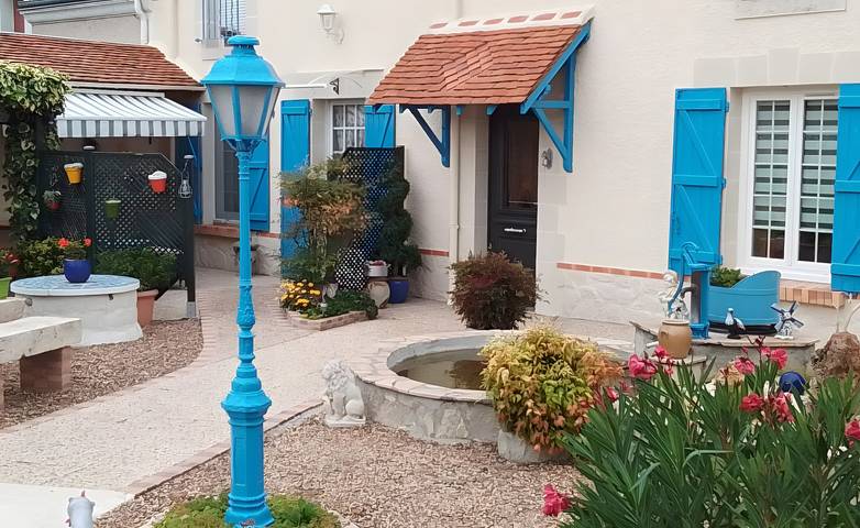 Location de vacances pour 2 personnes, avec jardin à Thésée