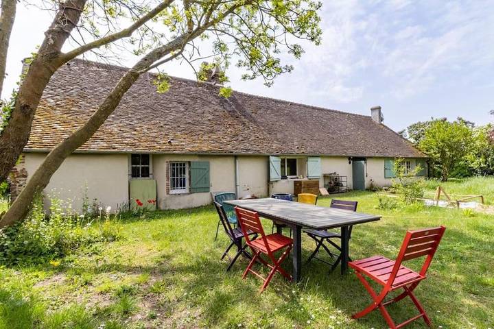 Location de vacances pour 8 personnes, avec Jacuzzi ainsi que Terrasse et Jardin à Maillebois - 2