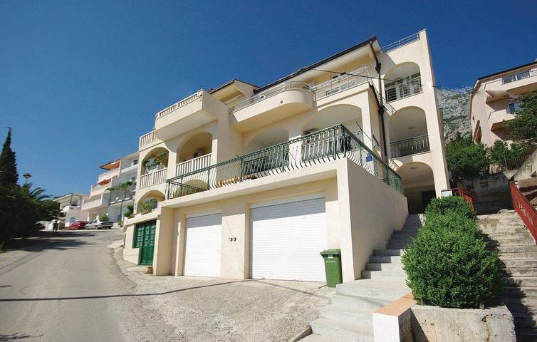 Ferienwohnung für 5 Personen, mit Terrasse in Makarska - 2
