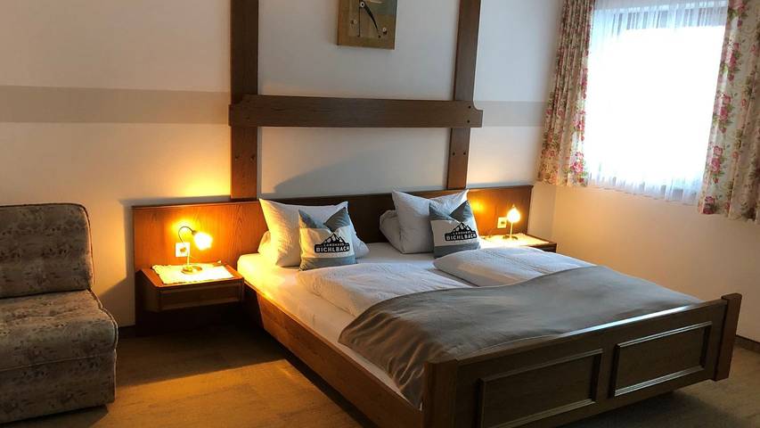 Hütte für 5 Personen, mit Ausblick und Garten in Bichlbach