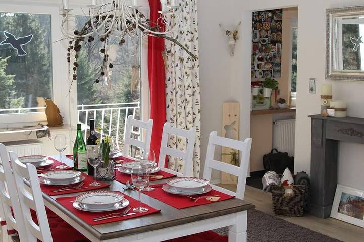Ferienhaus für 6 Personen, mit Balkon und Garten