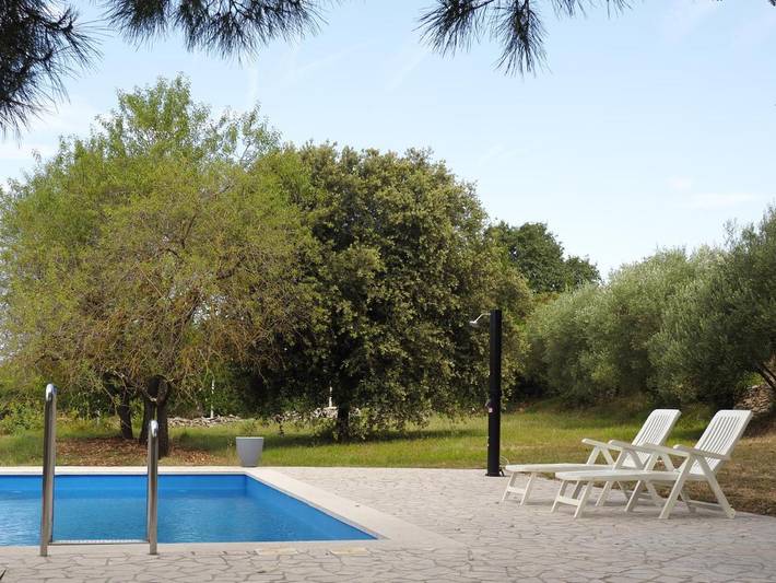 Casa vacanza per 4 persone, con piscina e giardino nonché panorama in Rovigno