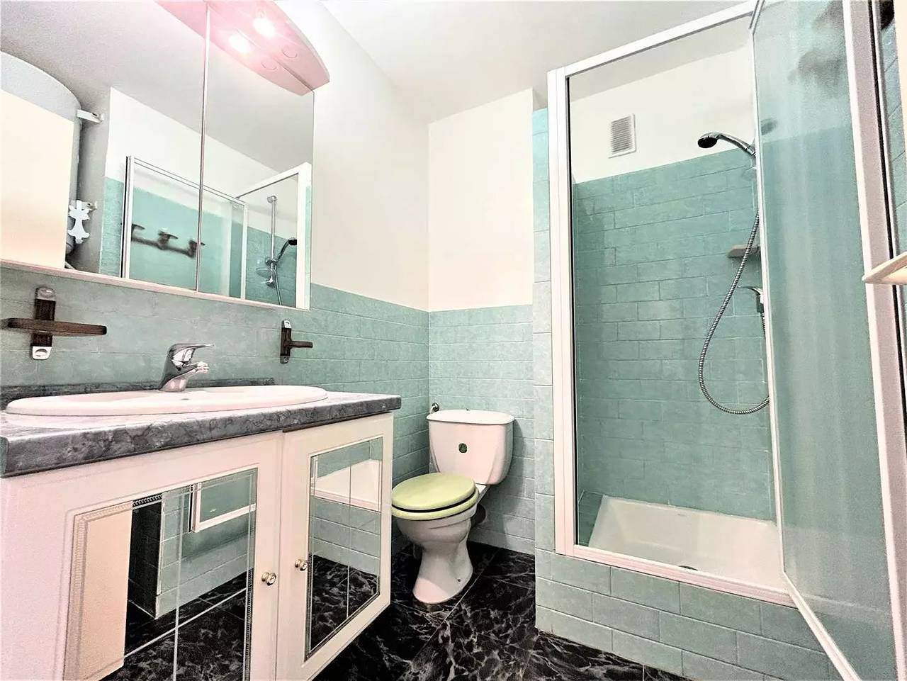 Estudio entero, Gréoux-les-Bains (04) - Residencia "Les Fontaines" - Estudio de 23 m2 - Hasta 2 personas in Gréoux-les-Bains, Parc naturel régional du Verdon