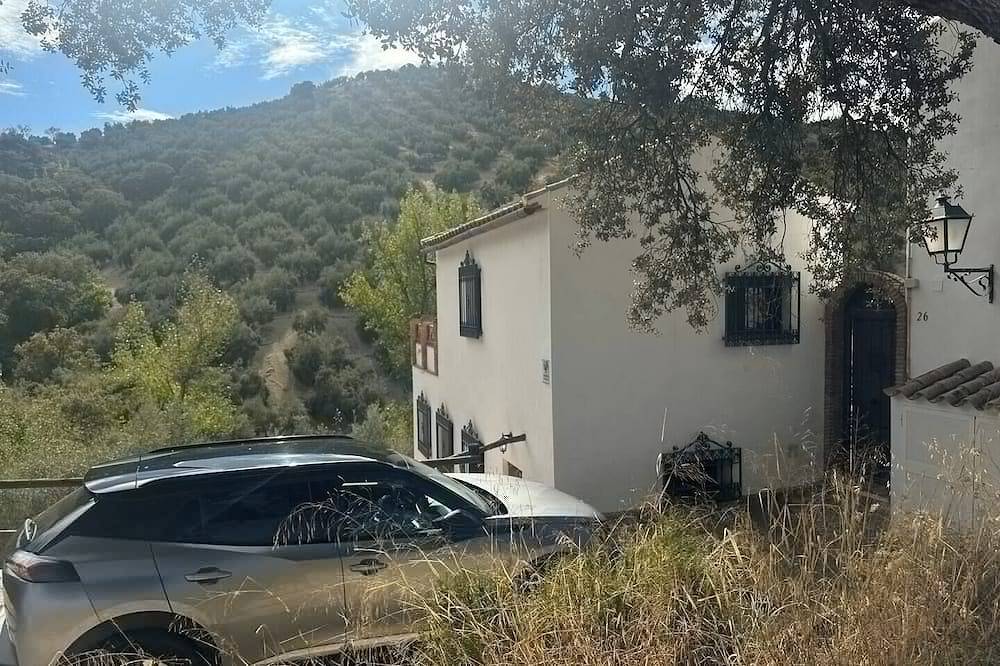 Andalusian Villa - Family Gatherings, Group Retreats & Nature Escapes in Iznájar, Sierras Subbéticas