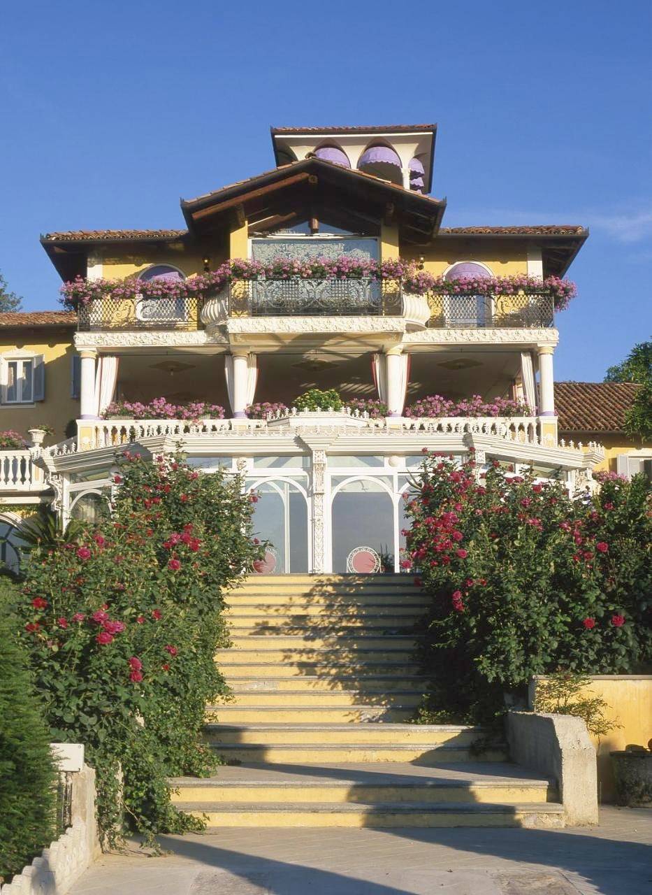 Villa Althea in Mango , Langhe