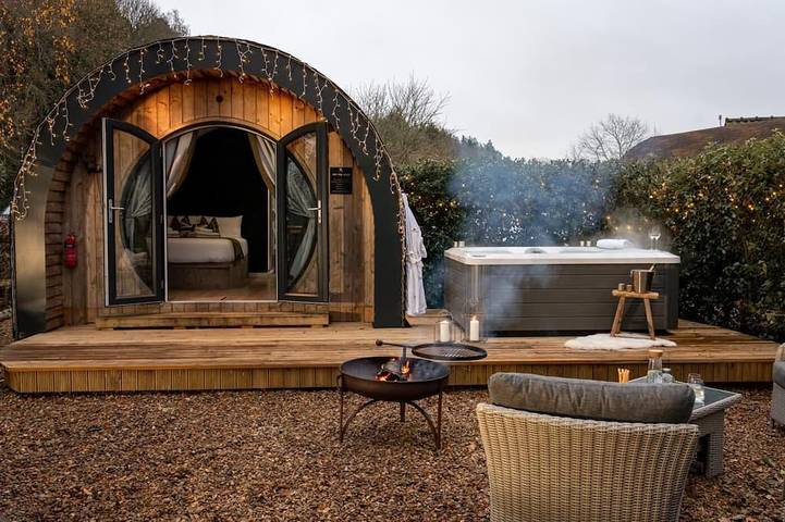 Camping for 2 people, with hot tub in Norfolk