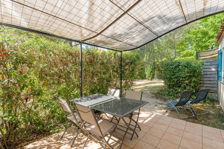 Gîte 'Le Pin Parasol' bei Heike und Didier, Gemeinschaftspool, Wlan und Klimaanlage in Saint-Christol-lès-Alès, Alès und Umgebung