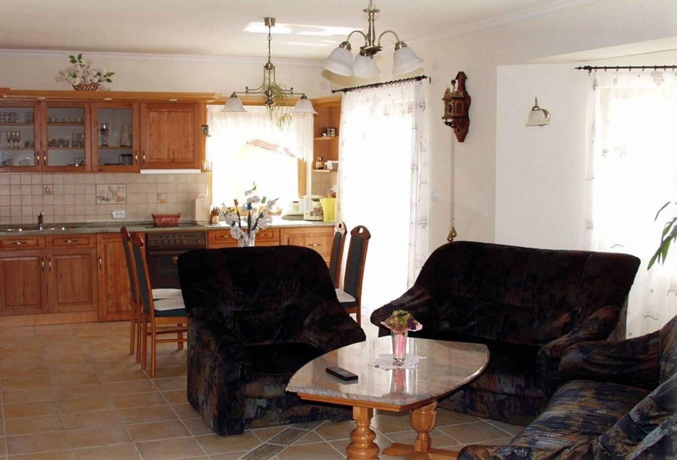Ganze Ferienwohnung, Ferienwohnung mit Gartenterasse und Grill  in Bük, Komitat Eisenburg