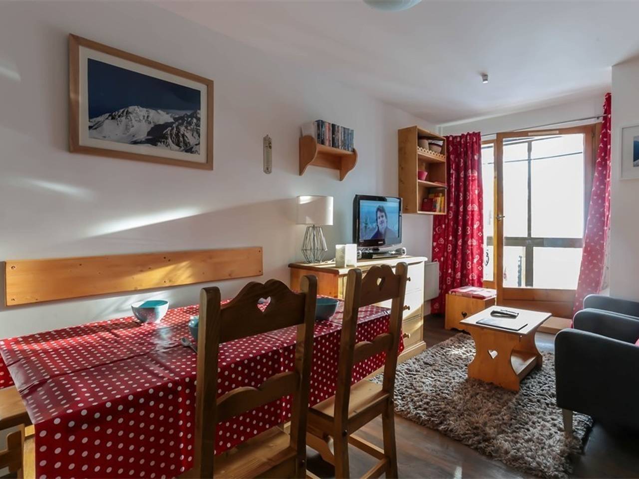 Entire apartment, Val Thorens - 4-Person Apartment with Equipped Kitchenette Near Slopes in Val Thorens, Les Trois Vallées