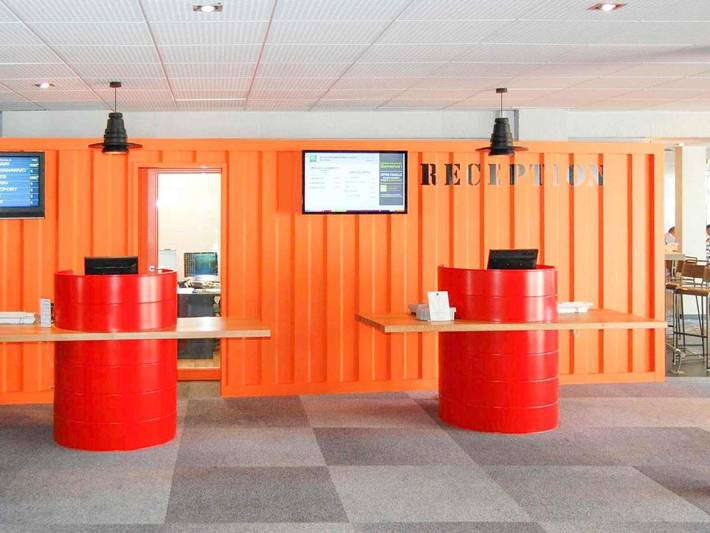 Hôtel pour 2 personnes, avec piscine et jardin à Vitrolles - 4