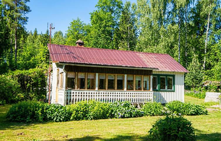 Ferienhaus für 4 Personen, mit Terrasse und Seeblick in Värmland - 2