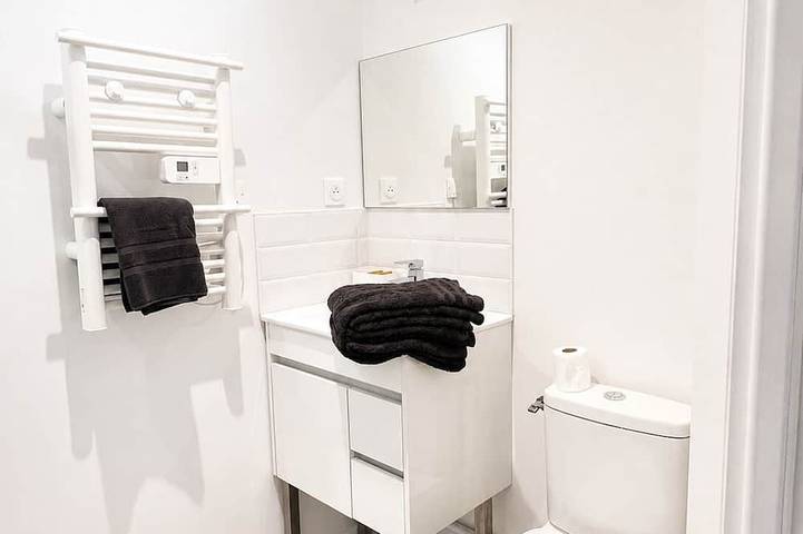 Appartement entier, Charmant studio 4 personnes à  5 minutes de la citadelle in Blaye, Région de Blaye