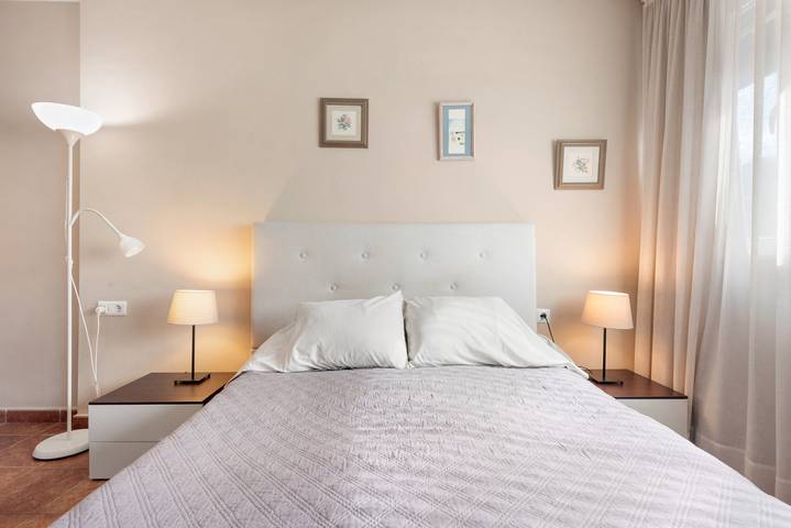 Entire studio, Charming Studio Apartment in Málaga close to the Beach with Wi-Fi in Málaga (Este), Malaga