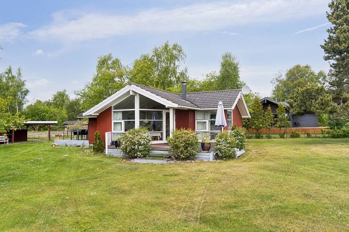 Ferieudlejning for 6 personer, med have i Reersø