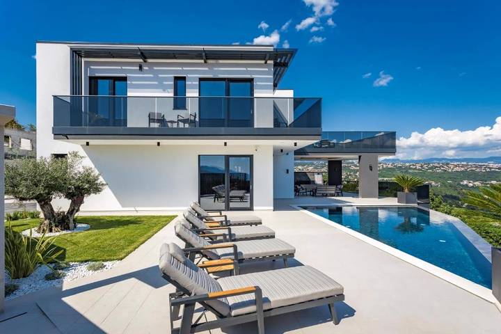Villa pour 6 personnes, avec piscine ainsi que sauna et jardin dans Grad Opatija - 4