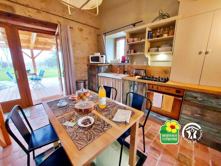 Gîte pour 4 personnes, avec jardin dans Ruillé-Froid-Fonds