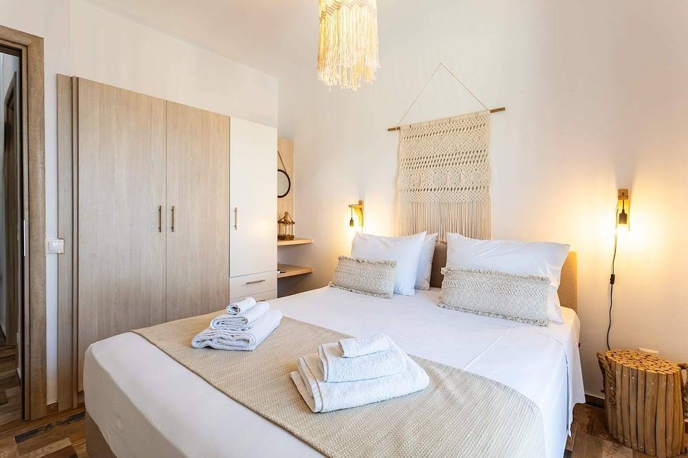Live In Blue - Azure Magic Views & Private Pool in Kea