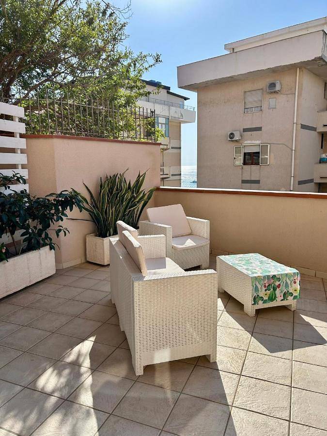 Location de vacances pour 2 personnes, avec balcon et vue à Tropea - 4