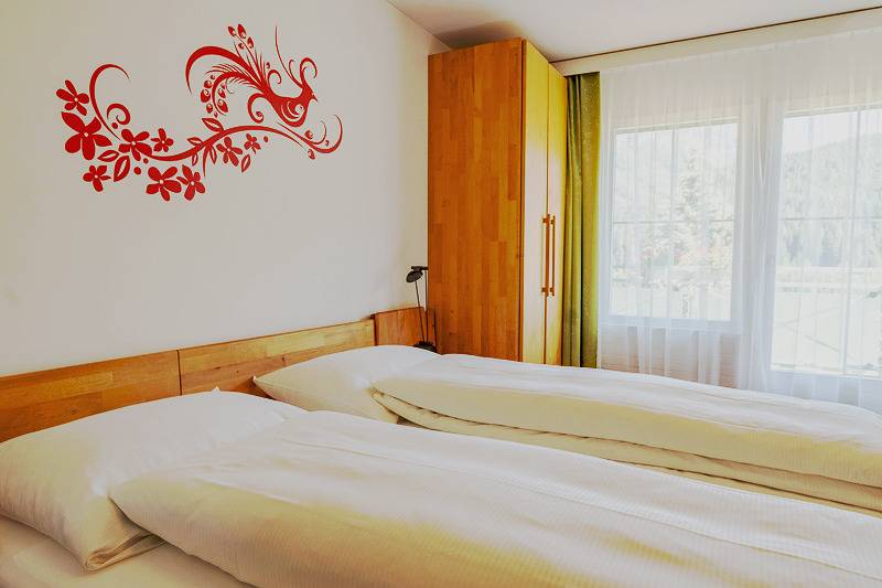 Typically Swiss Hotel Altana - Standard Zimmer in Scuol, Unterengadin