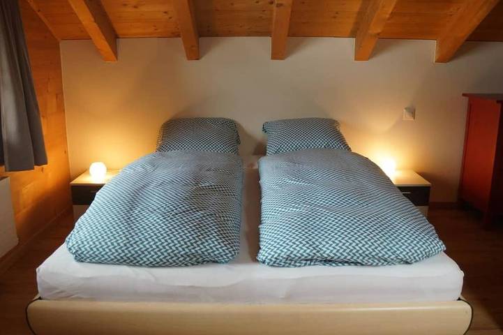 Appartement entier, Lischenhaus 2 - Wohnung Flösch Appartement/Fewo, Dusche, Wc, 1 Schlafraum in Lenk im Simmental, Lenk