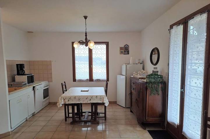 Gîte pour 2 personnes, avec jardin à Parisot - 4