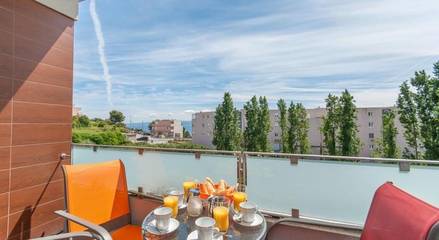 Vacation Rental for 6 Guests in Split, Split-Dalmatia, Picture 3