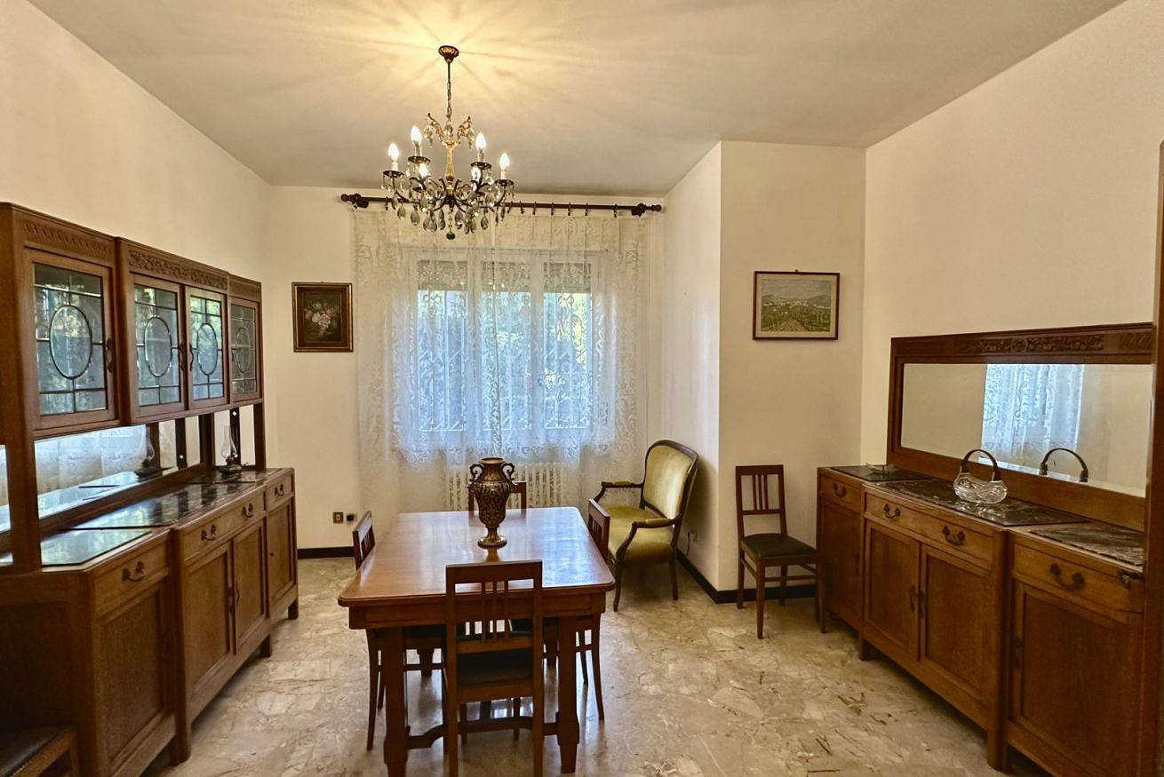 Apartamento entero, S325 - Sirolo, four-room apartment in the center with garden and parking space in Sirolo, Riviera del Conero